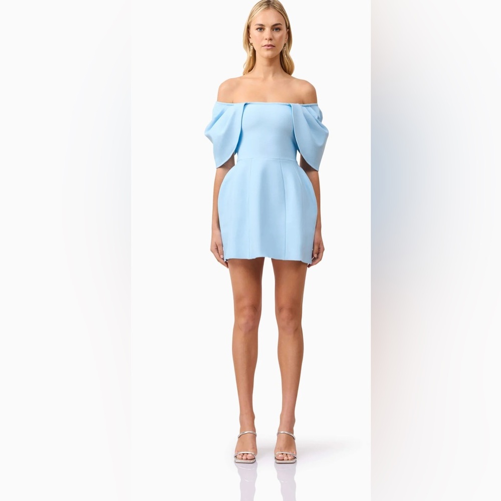 Elliatt Off The Shoulder Mini Dress in Blue